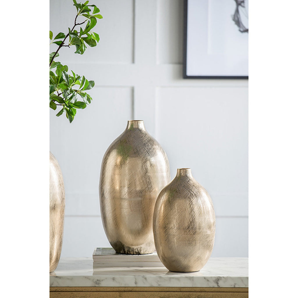 18.5" Aluminum Vase