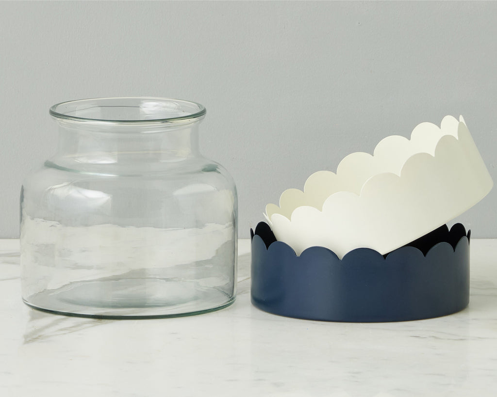 2-in-1 Scalloped Bloom Vase