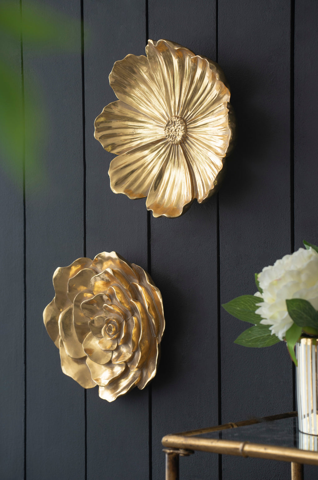 2-Piece Resin Rose Hanging Wall Decor