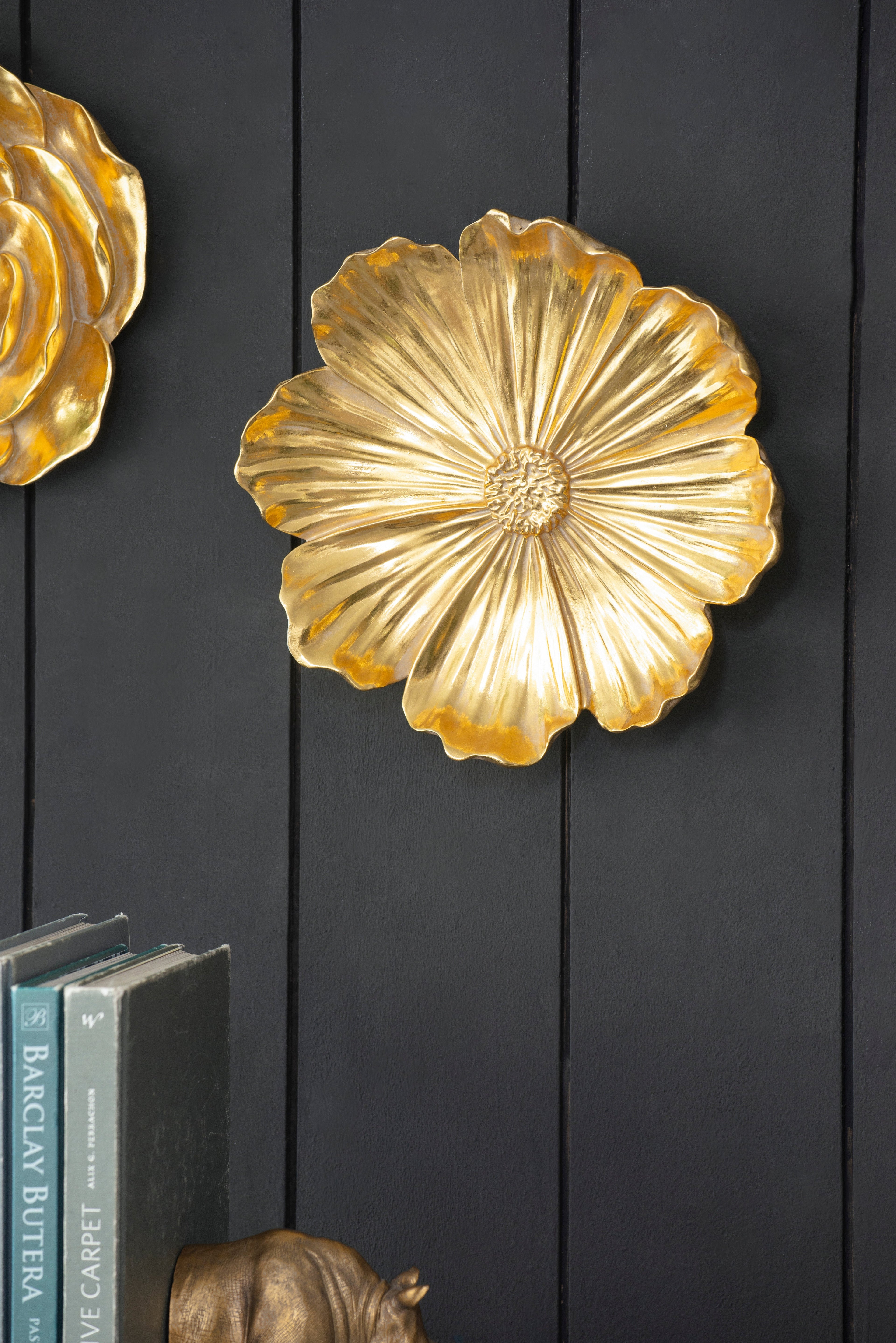 2-Piece Resin Rose Hanging Wall Decor